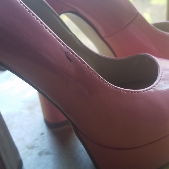 Peachy/pink patent Steve Madden heels. NWT. - Picture 8 of 8